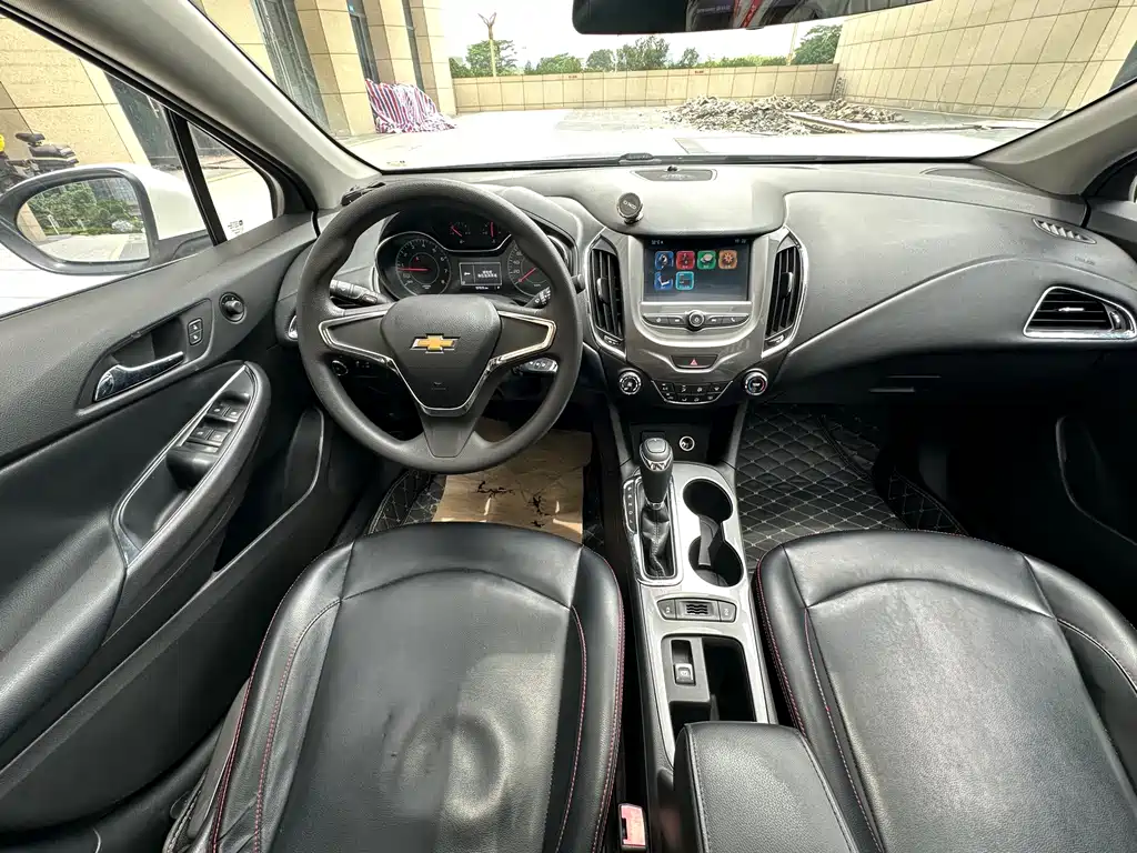 Chevrolet Cruze 2017 — фото 12