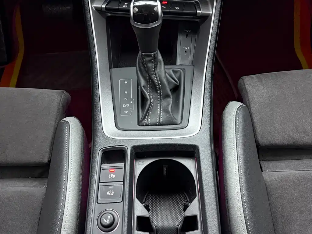 Audi Q3 2021 — фото 20