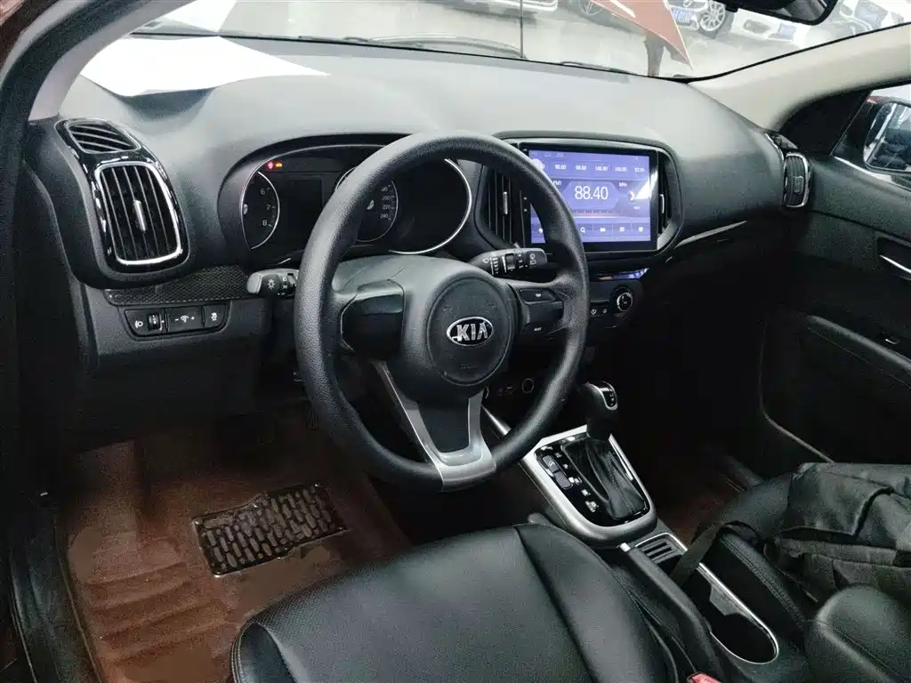 Kia KX3 2015 — фото 6