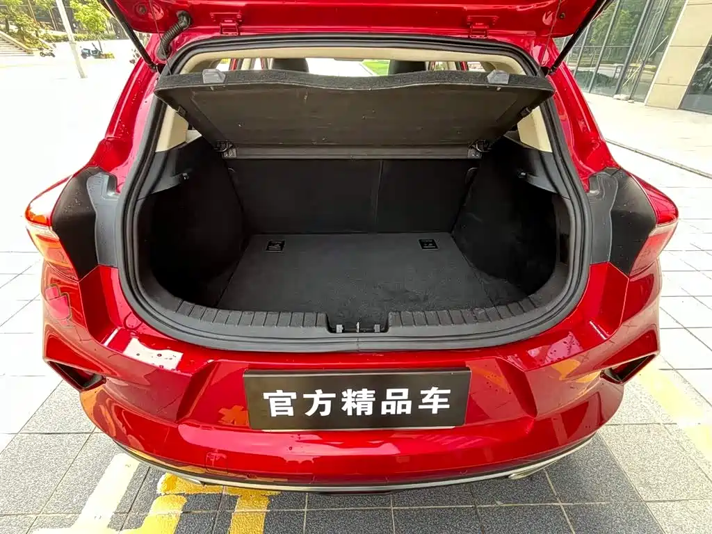 Geely Emgrand GS 2020 — фото 15