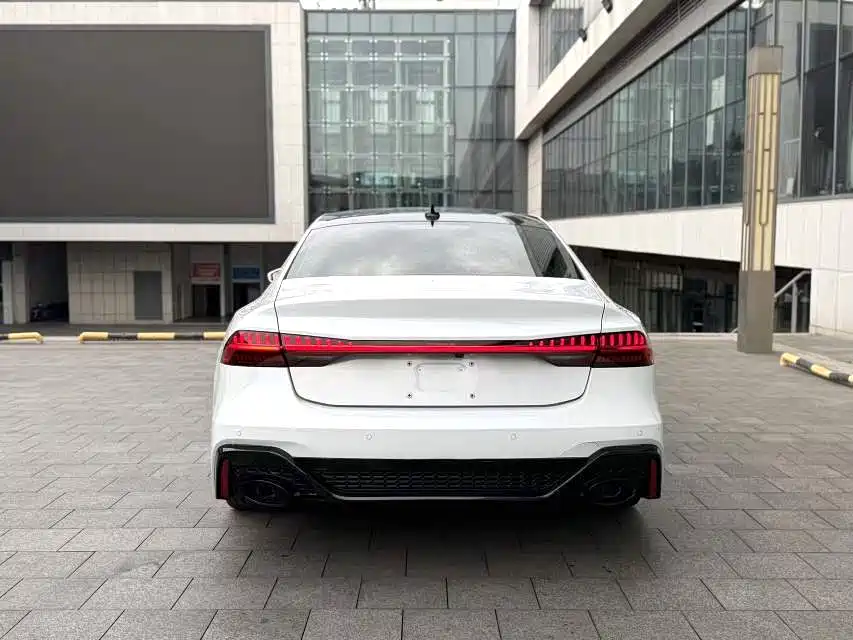 Audi A7L 2023 — фото 9