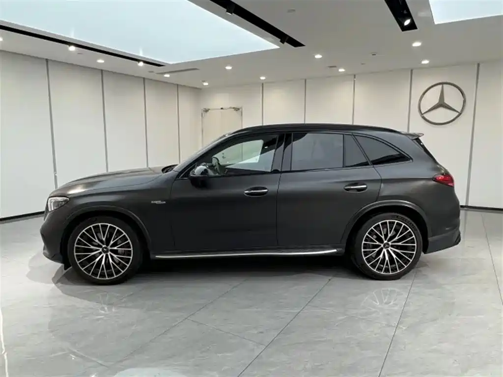 Mercedes-Benz GLC AMG 2025 — фото 3