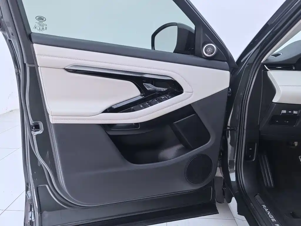 Land Rover Evoque 2022 — фото 14