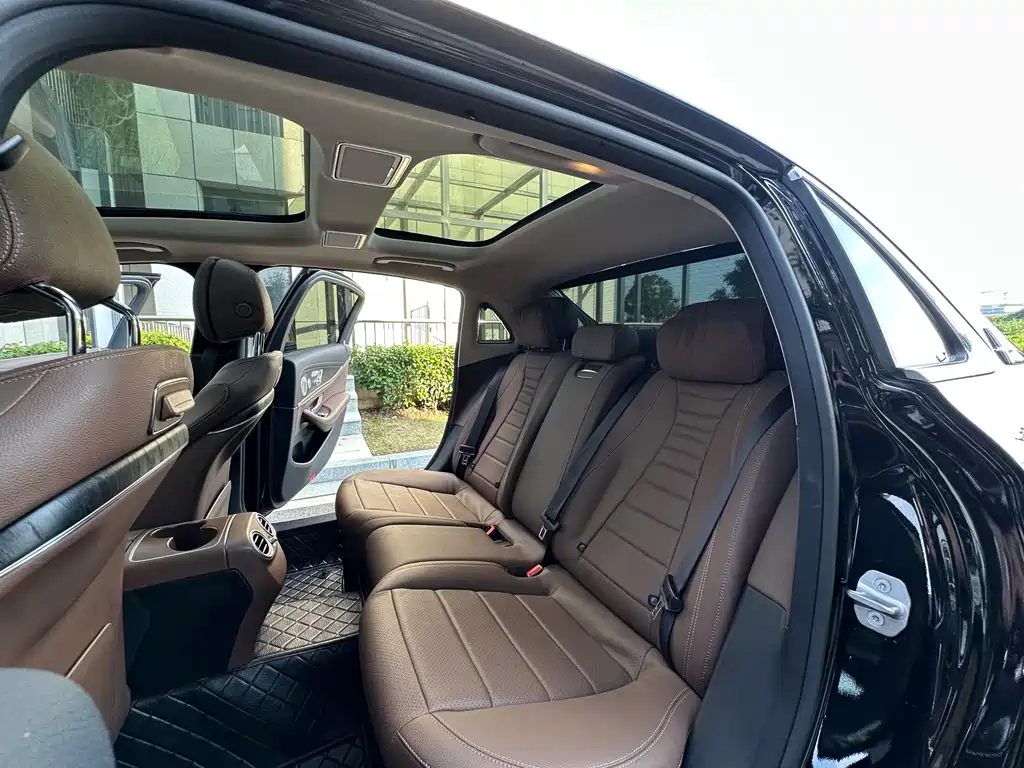 Mercedes-Benz E-Class 2020 — фото 18