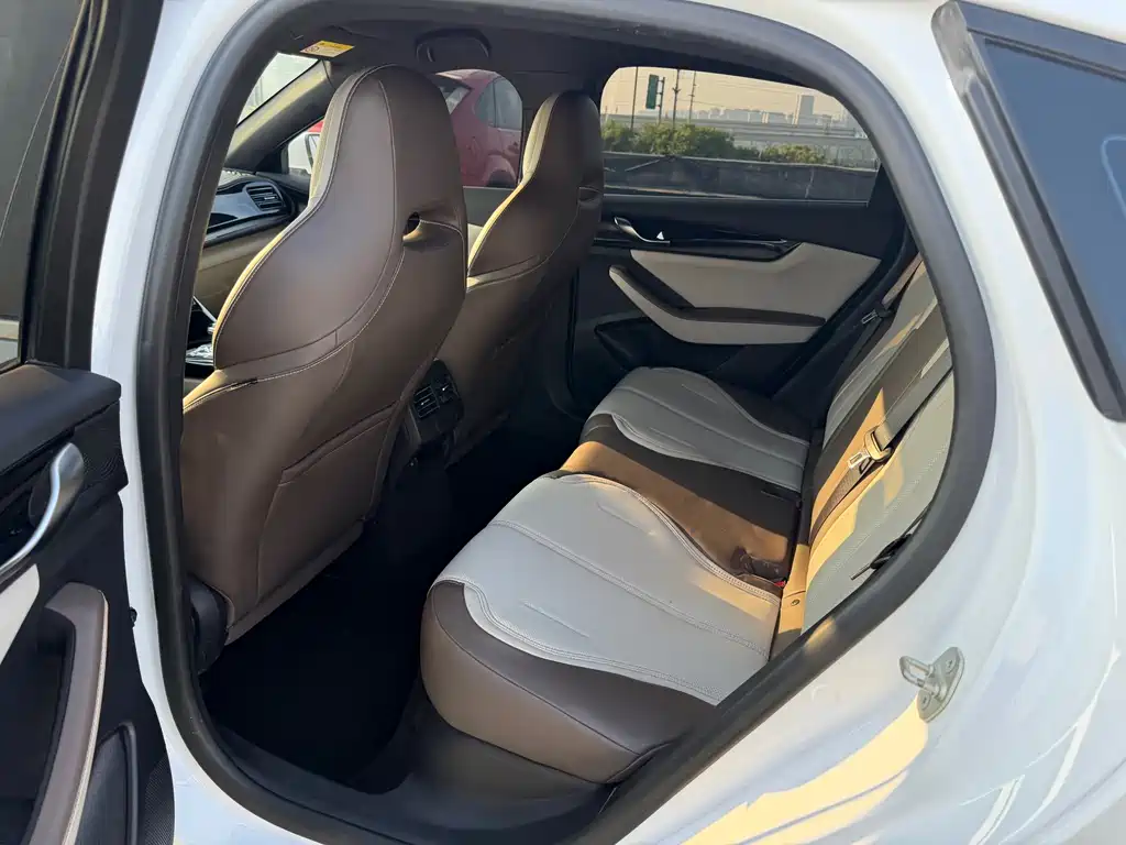 BYD Qin PLUS 2023 — фото 8
