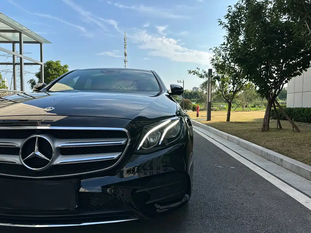 Mercedes-Benz E-Class 2020 — фото 24