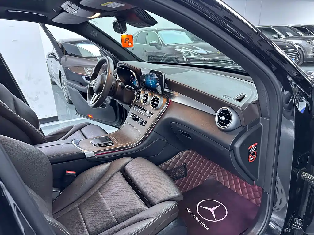Mercedes-Benz GLC 2021 — фото 16
