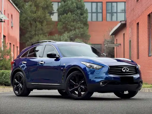 Infiniti QX70 2016