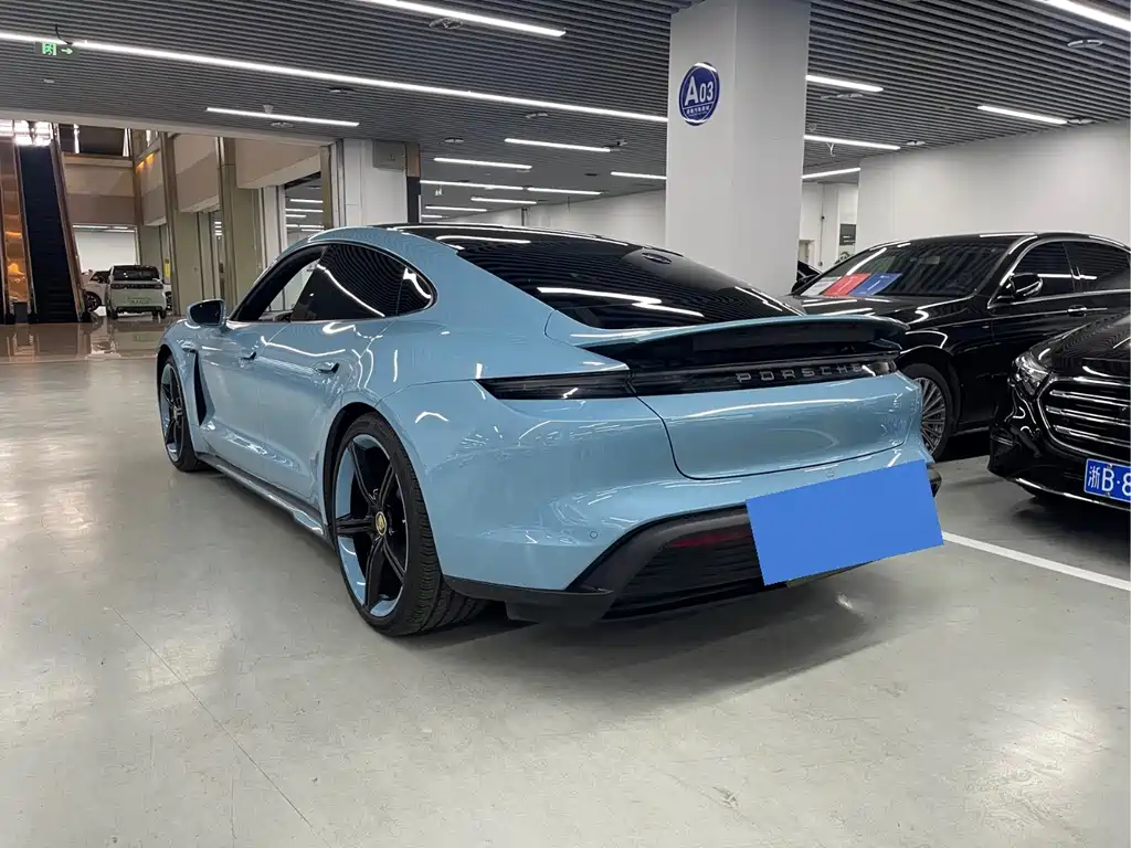 Porsche Taycan 2020 — фото 20