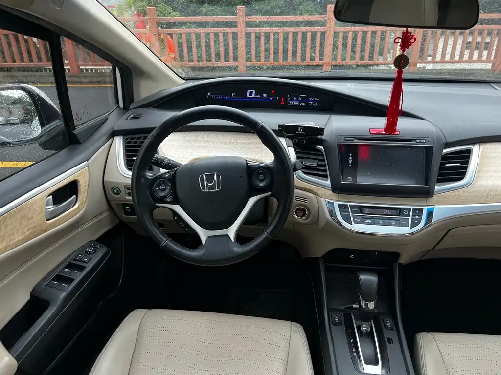 Honda Jade 2014 — фото 14