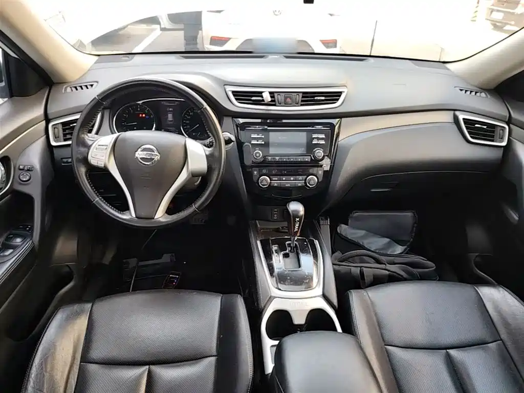 Nissan X-Trail 2016 — фото 10