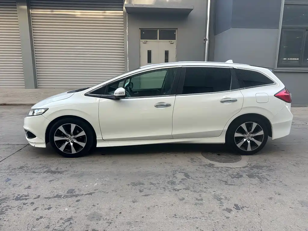 Honda Jade 2016 — фото 8