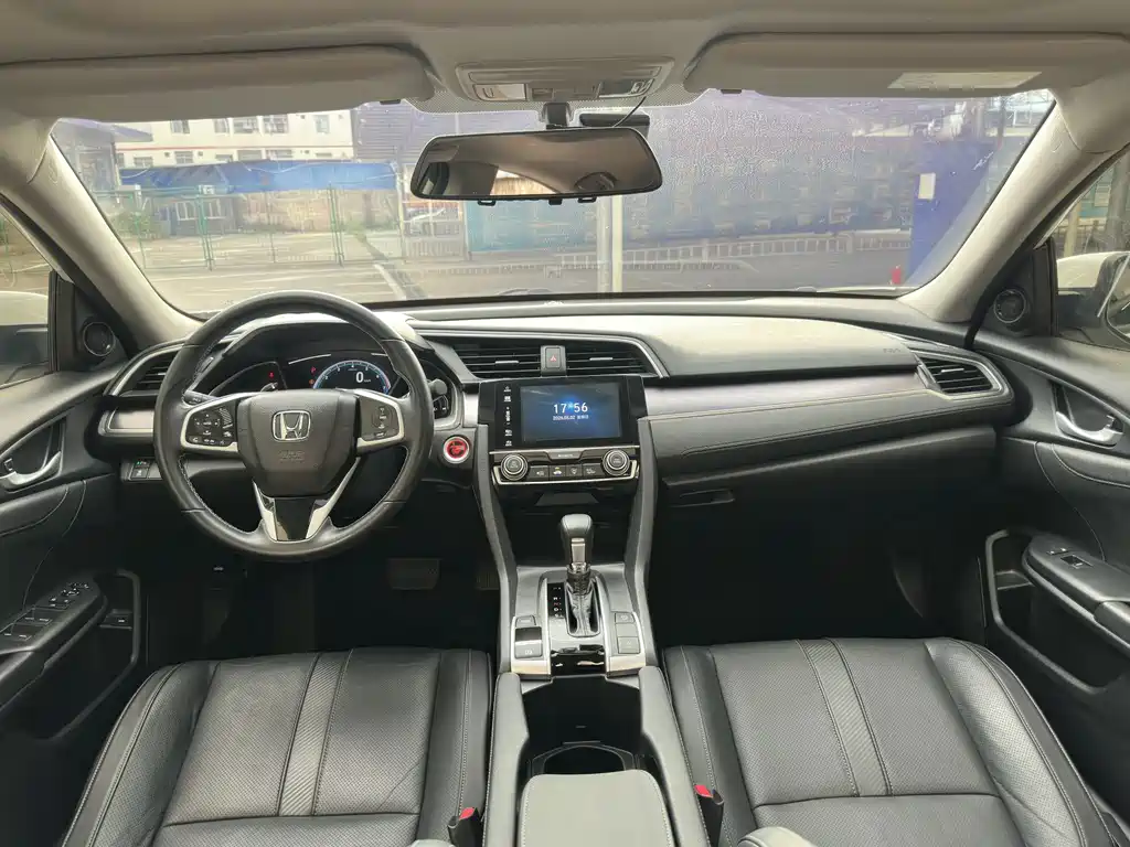 Honda Civic 2019 — фото 13