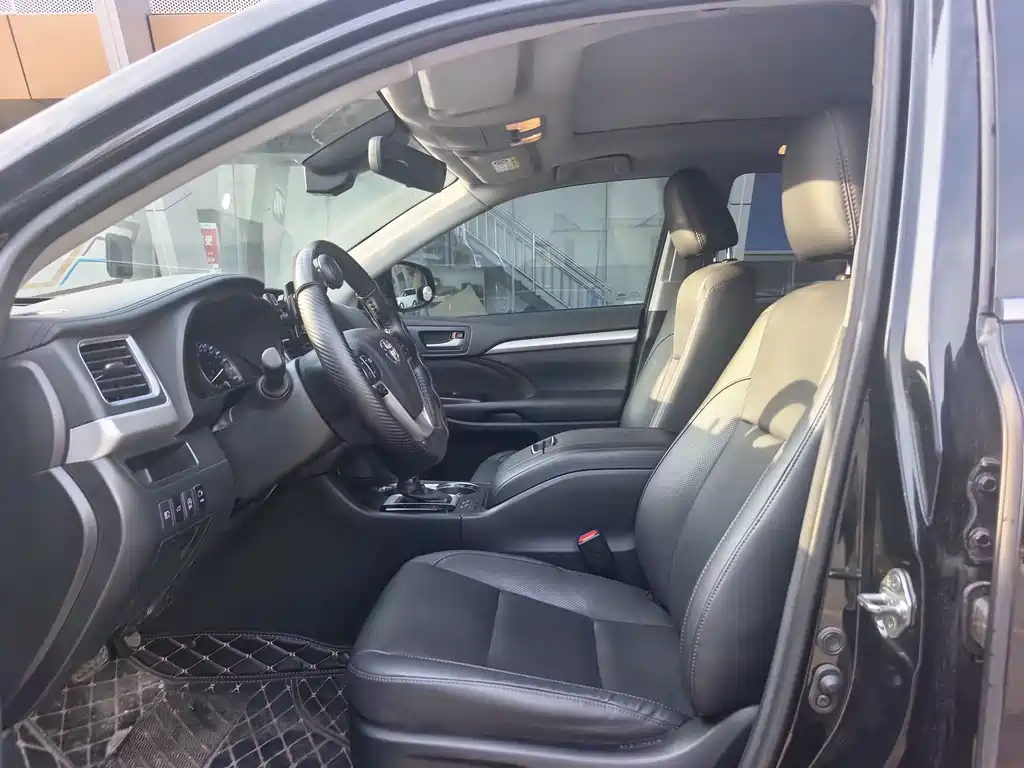 Toyota Highlander 2019 — фото 11