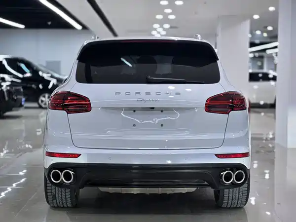 Porsche Cayenne 2015