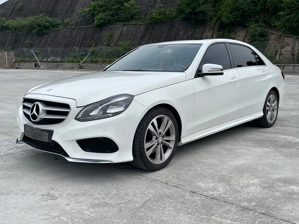Mercedes-Benz E-Class 2014 — фото 1