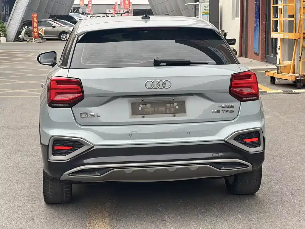 Audi Q2L 2023 — фото 10