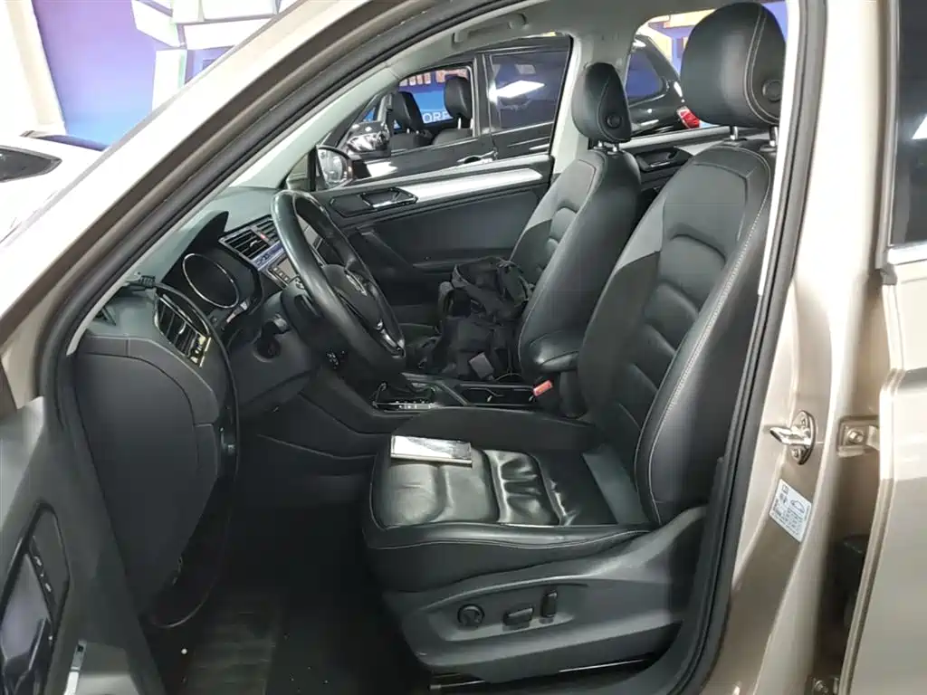 Volkswagen Tiguan L 2018 — фото 15