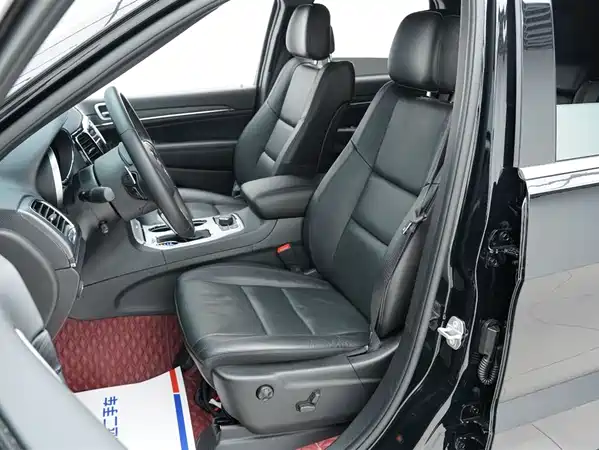 Jeep Grand Cherokee 2020