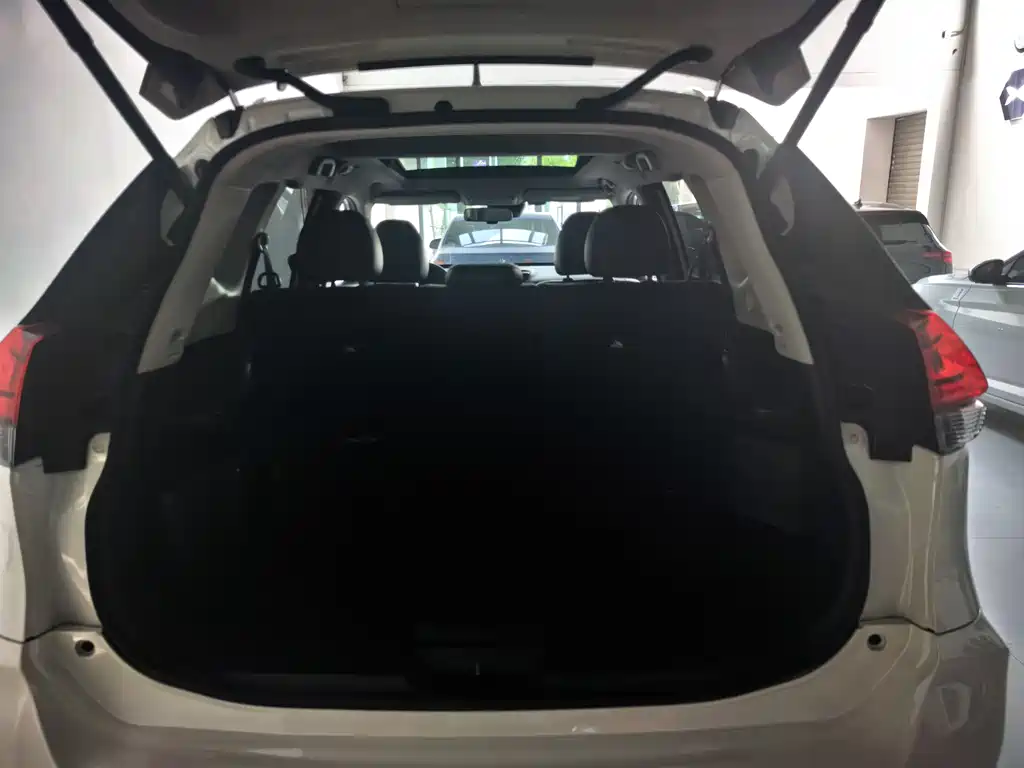 Nissan X-Trail 2019 — фото 11