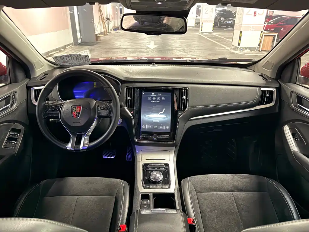 Roewe RX5 New Energy 2018 — фото 12