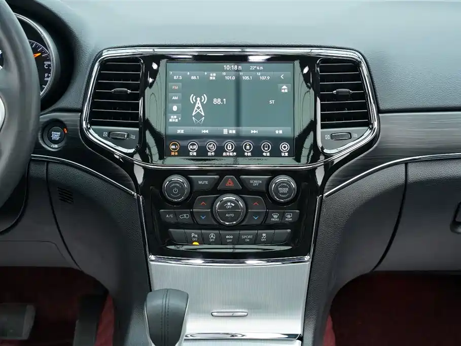 Jeep Grand Cherokee 2022 — фото 15