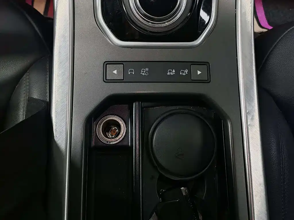 Land Rover Evoque 2018 — фото 10