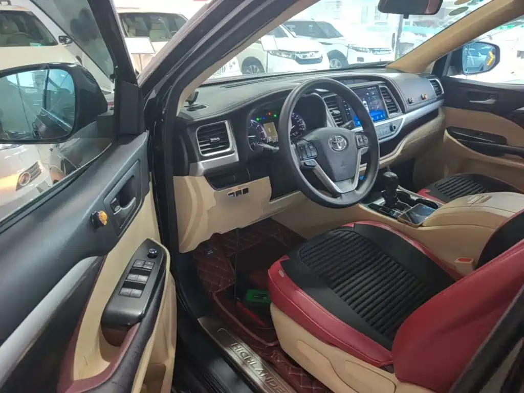 Toyota Highlander 2017 — фото 16
