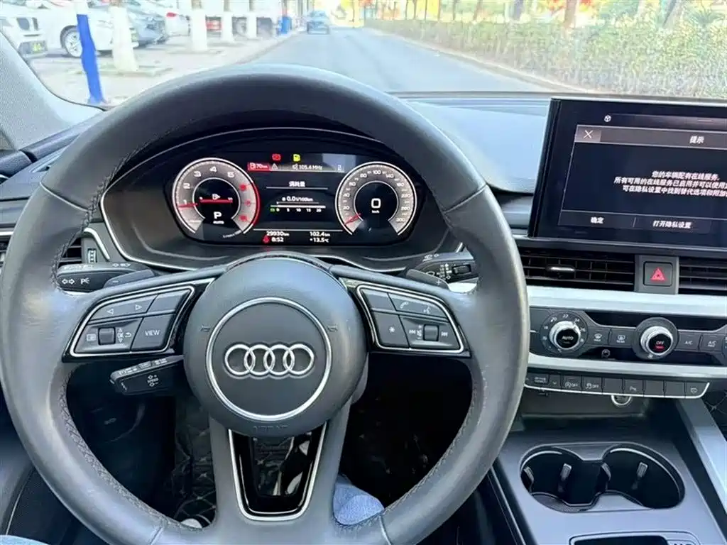 Audi A4L 2023 — фото 9