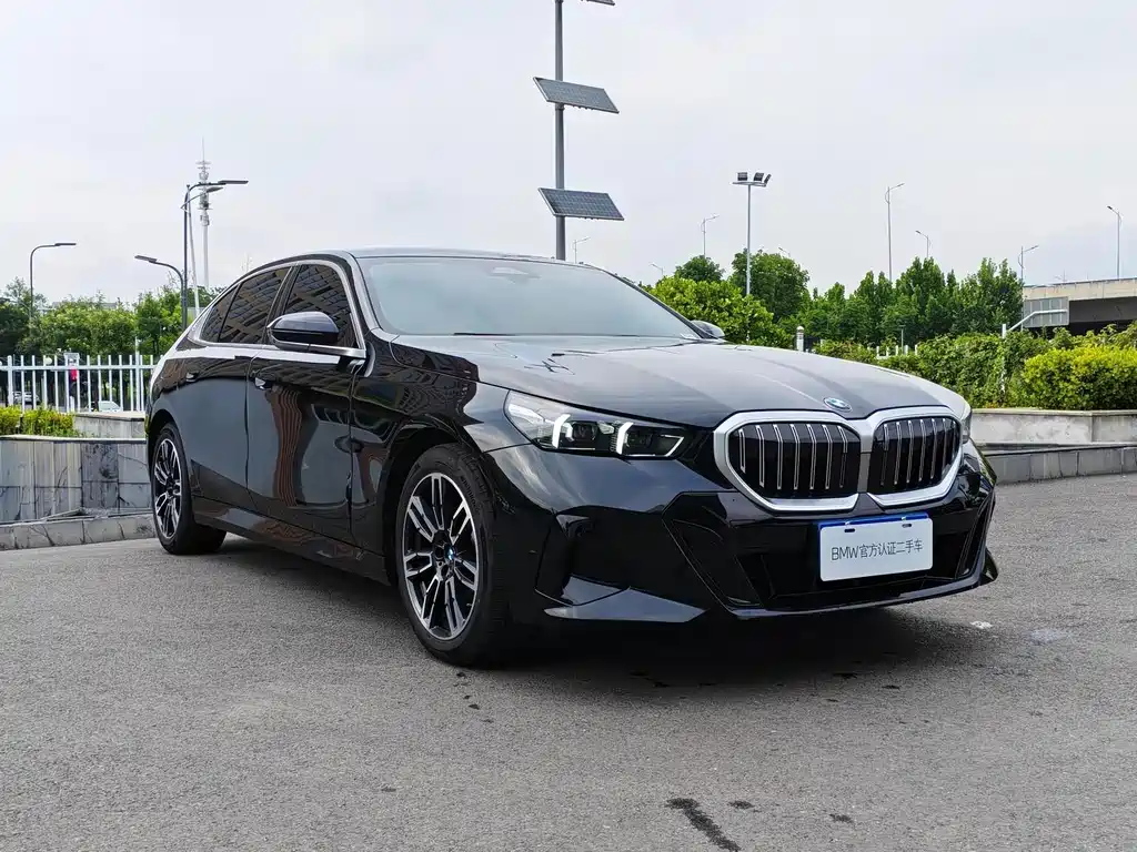 BMW 5 Series 2026