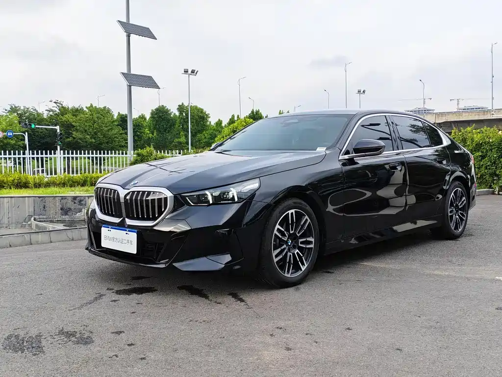 BMW 5 Series 2026