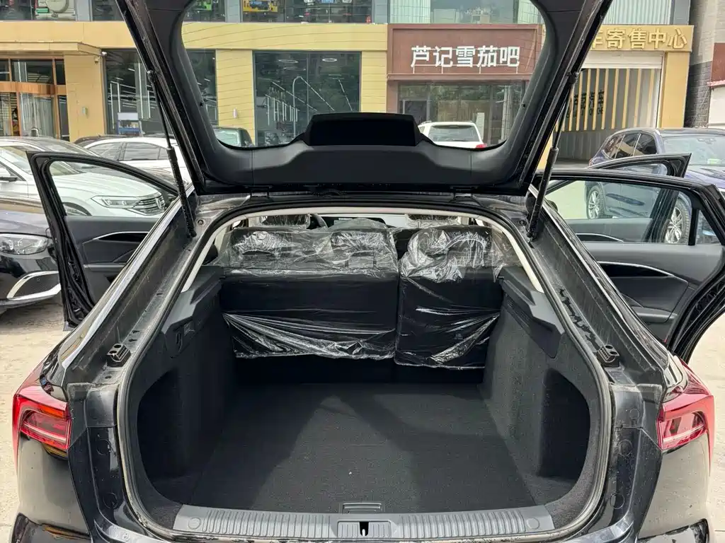 Bestune B70 2025 — фото 14