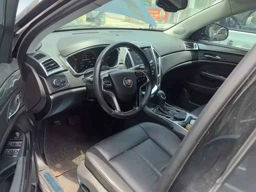 Cadillac SRX 2015 — фото 16