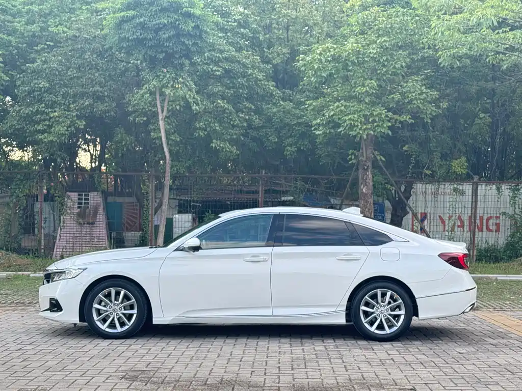 Honda Accord 2021 — фото 19