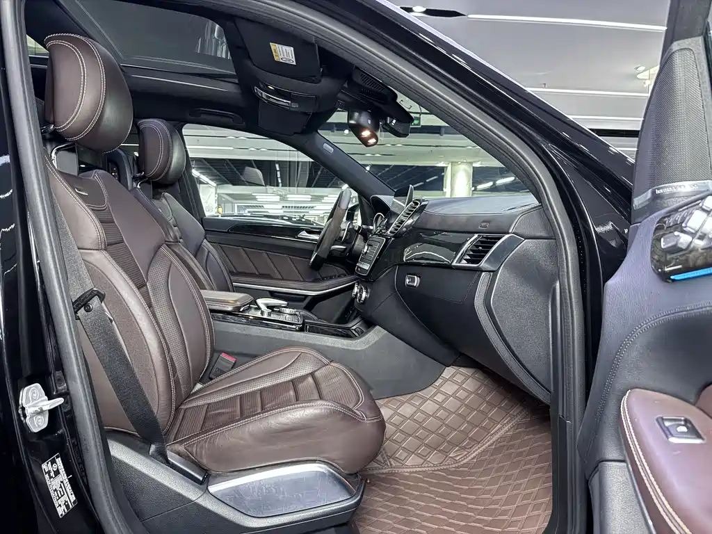 Mercedes-Benz GLS AMG 2018 — фото 10