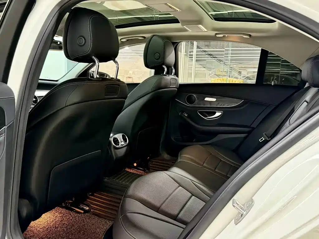 Mercedes-Benz C-Class 2018 — фото 8