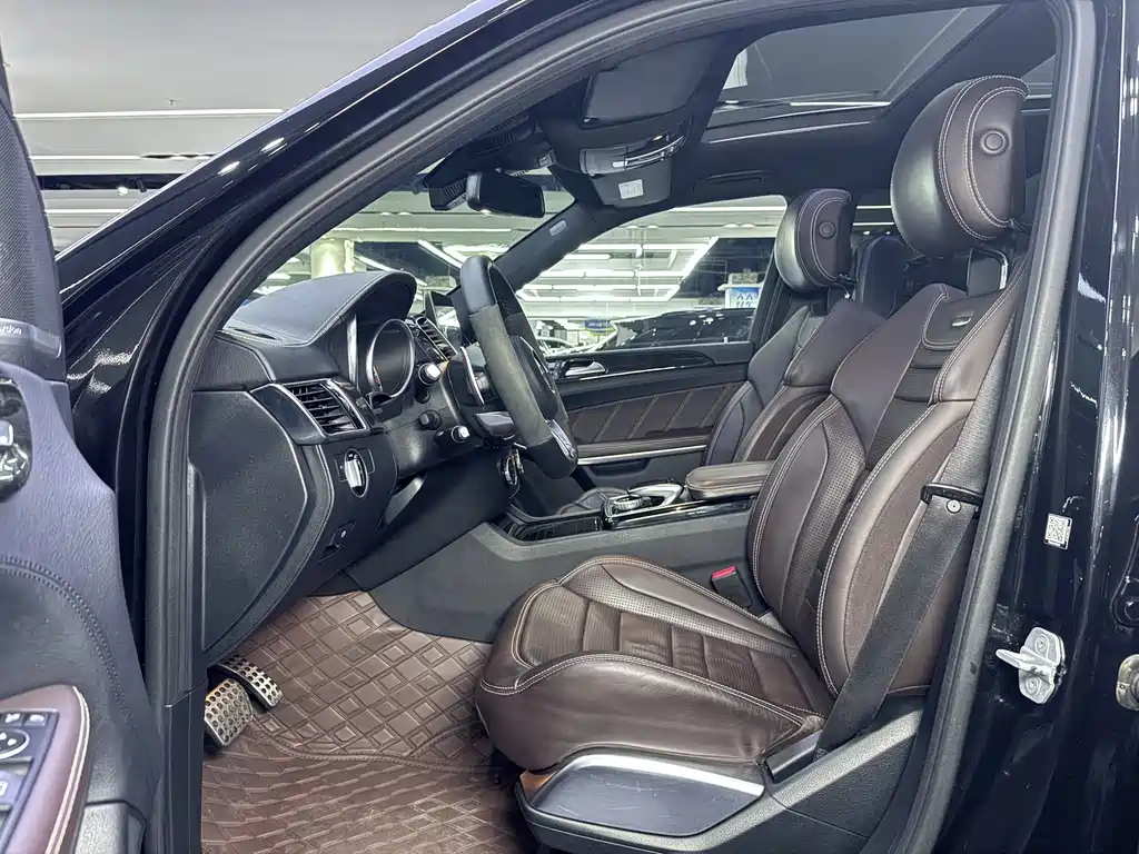 Mercedes-Benz GLS AMG 2018 — фото 8