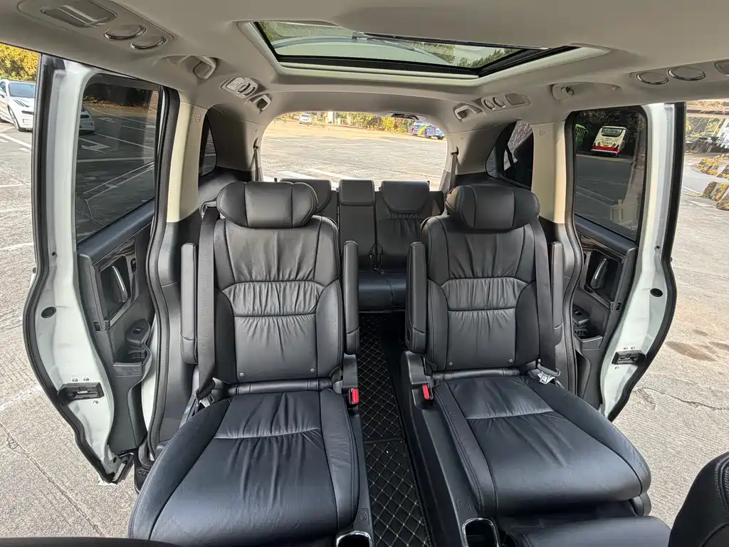 Honda Odyssey 2019 — фото 15