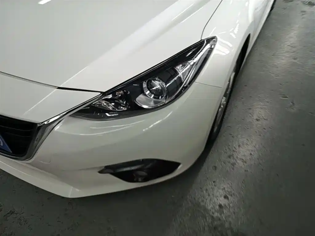 Mazda 3 Axela 2016 — фото 24