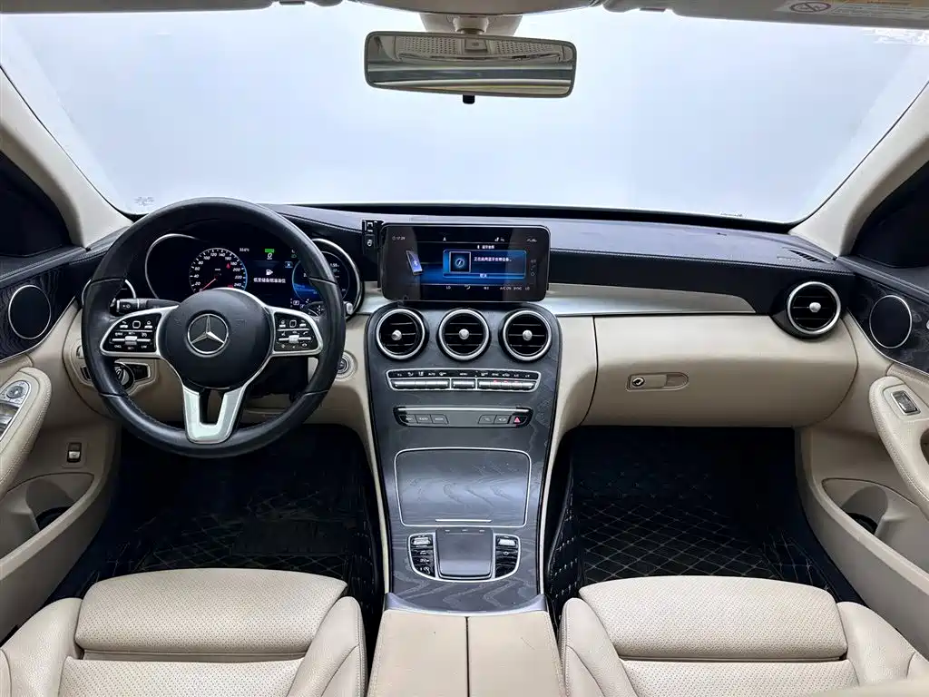 Mercedes-Benz C-Class 2019 — фото 10
