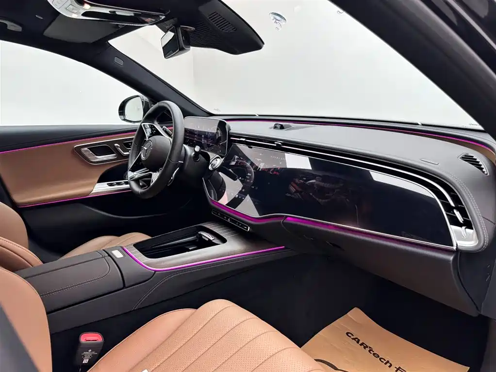 Mercedes-Benz E-Class 2025 — фото 11