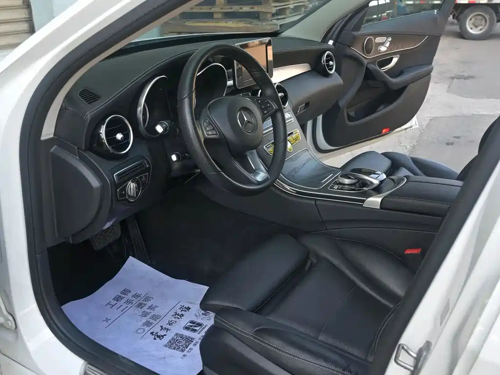 Mercedes-Benz C-Class 2018 — фото 17