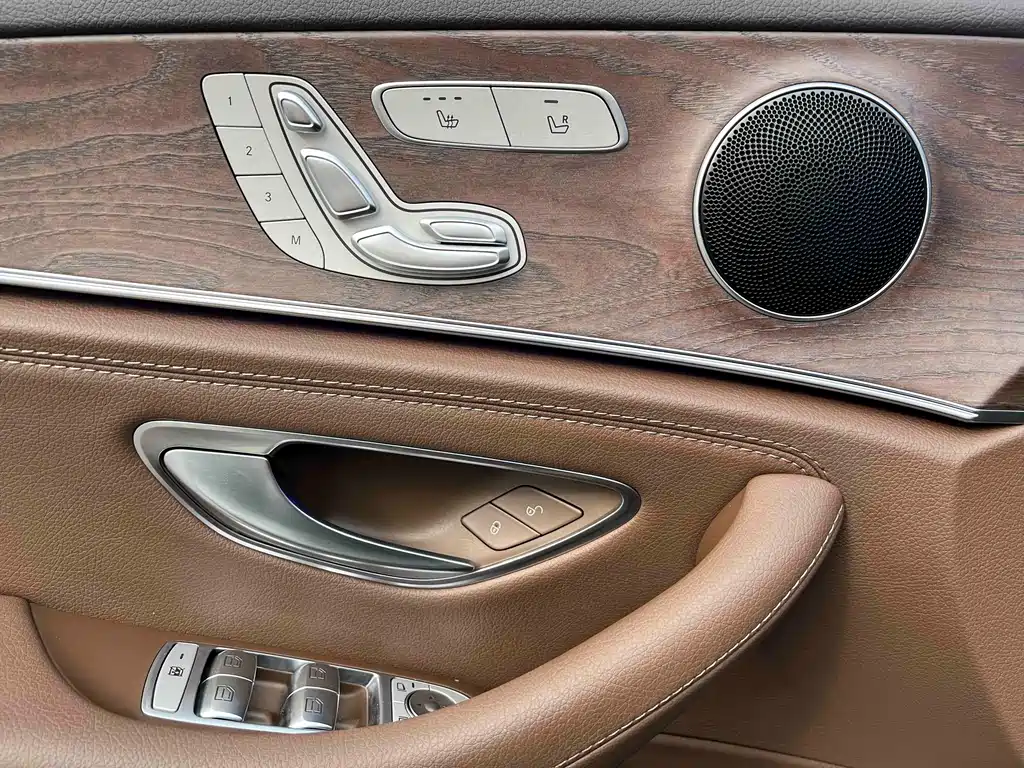 Mercedes-Benz E-Class 2022 — фото 15