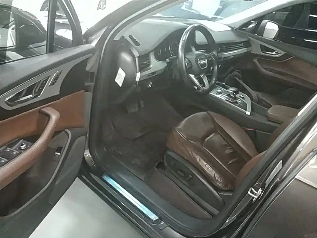 Audi Q7 2017 — фото 16
