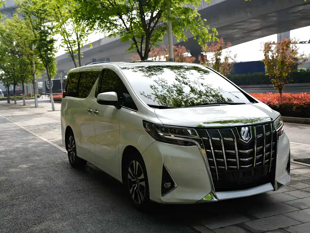 Toyota Alphard 2019 — фото 3