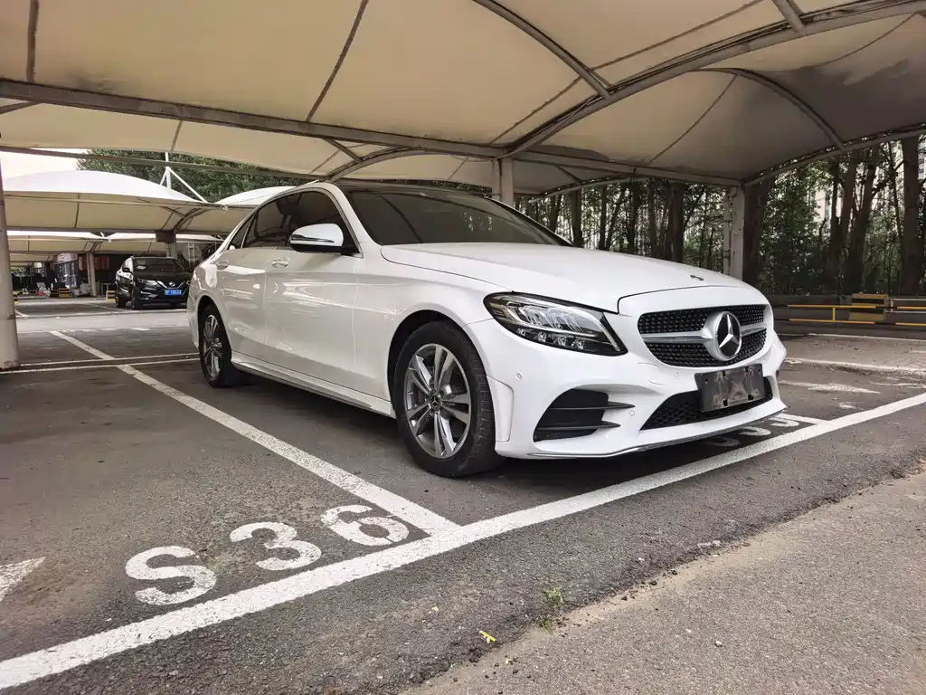 Mercedes-Benz C-Class 2021