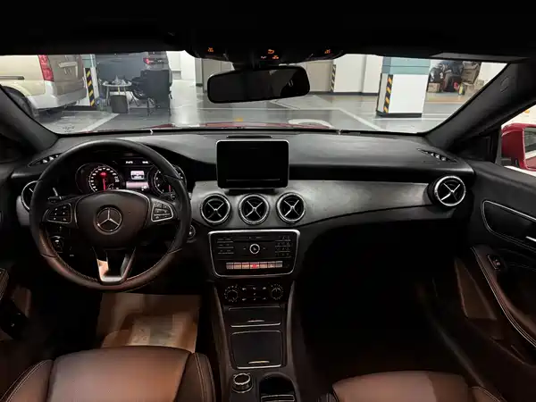 Mercedes-Benz CLA 2017