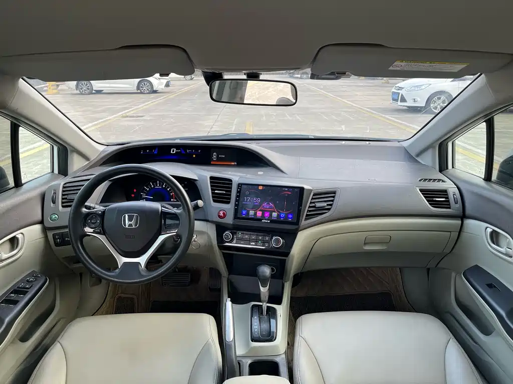 Honda Civic 2013 — фото 10