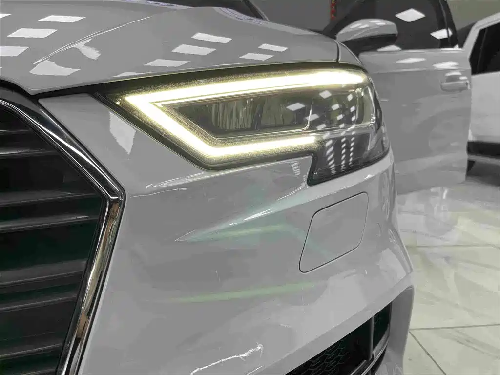 Audi A3 2019 — фото 10