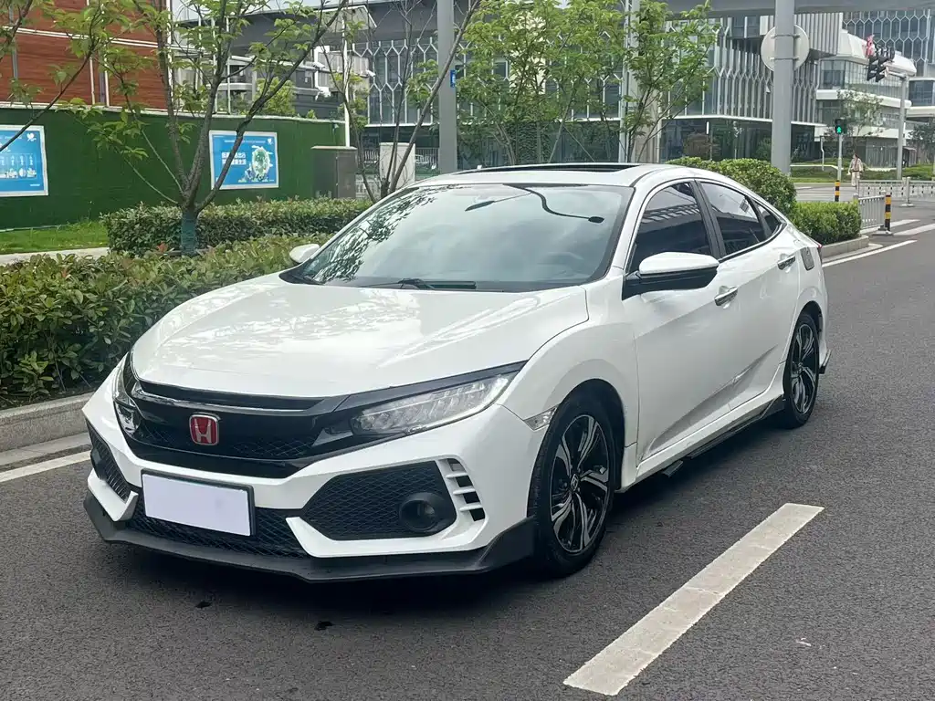 Honda Civic 2017 — фото 1